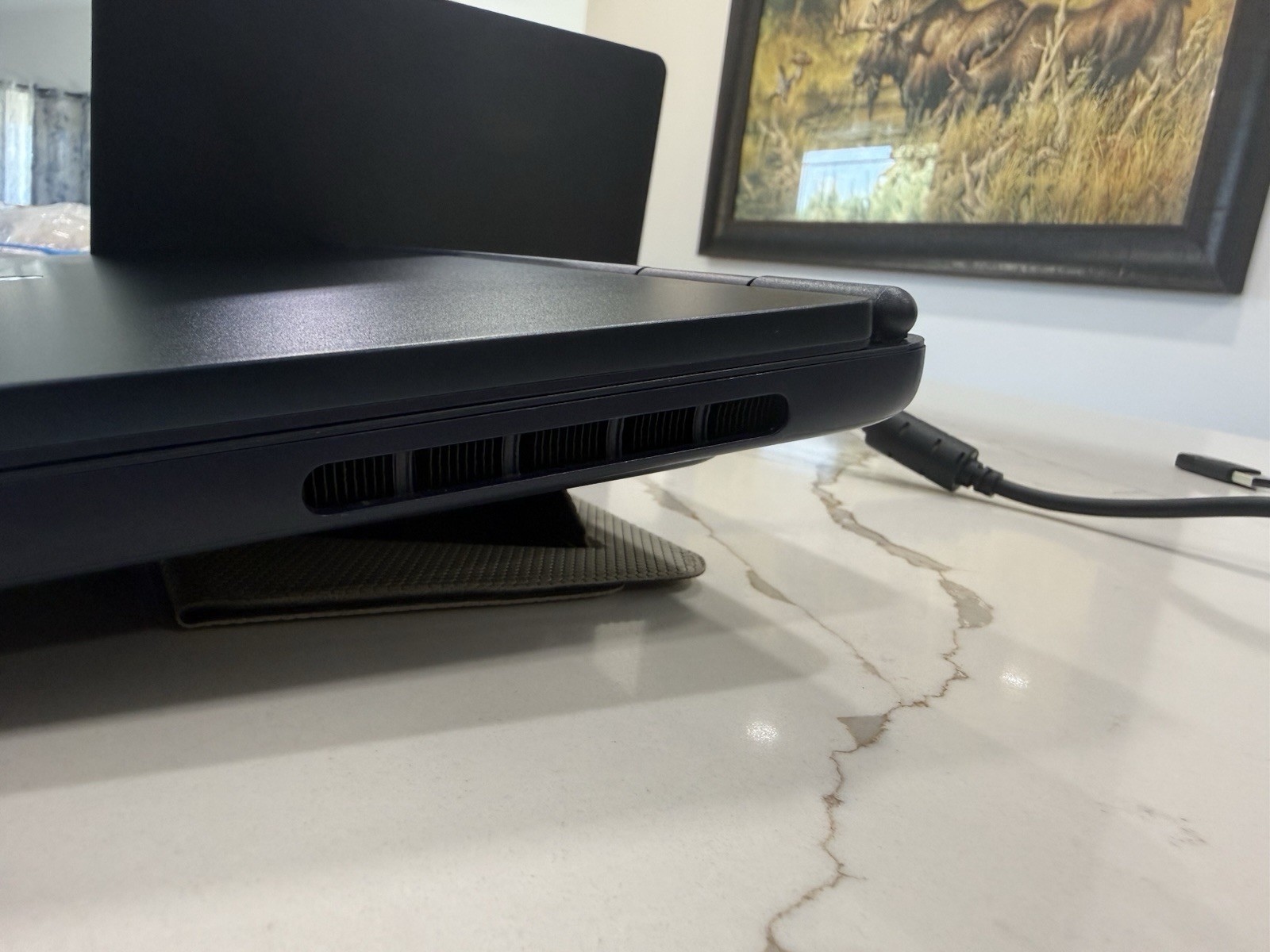 Alienware 16 Aurora Gaming Laptop, Excellent Condition, RTX 5060,Extras Included