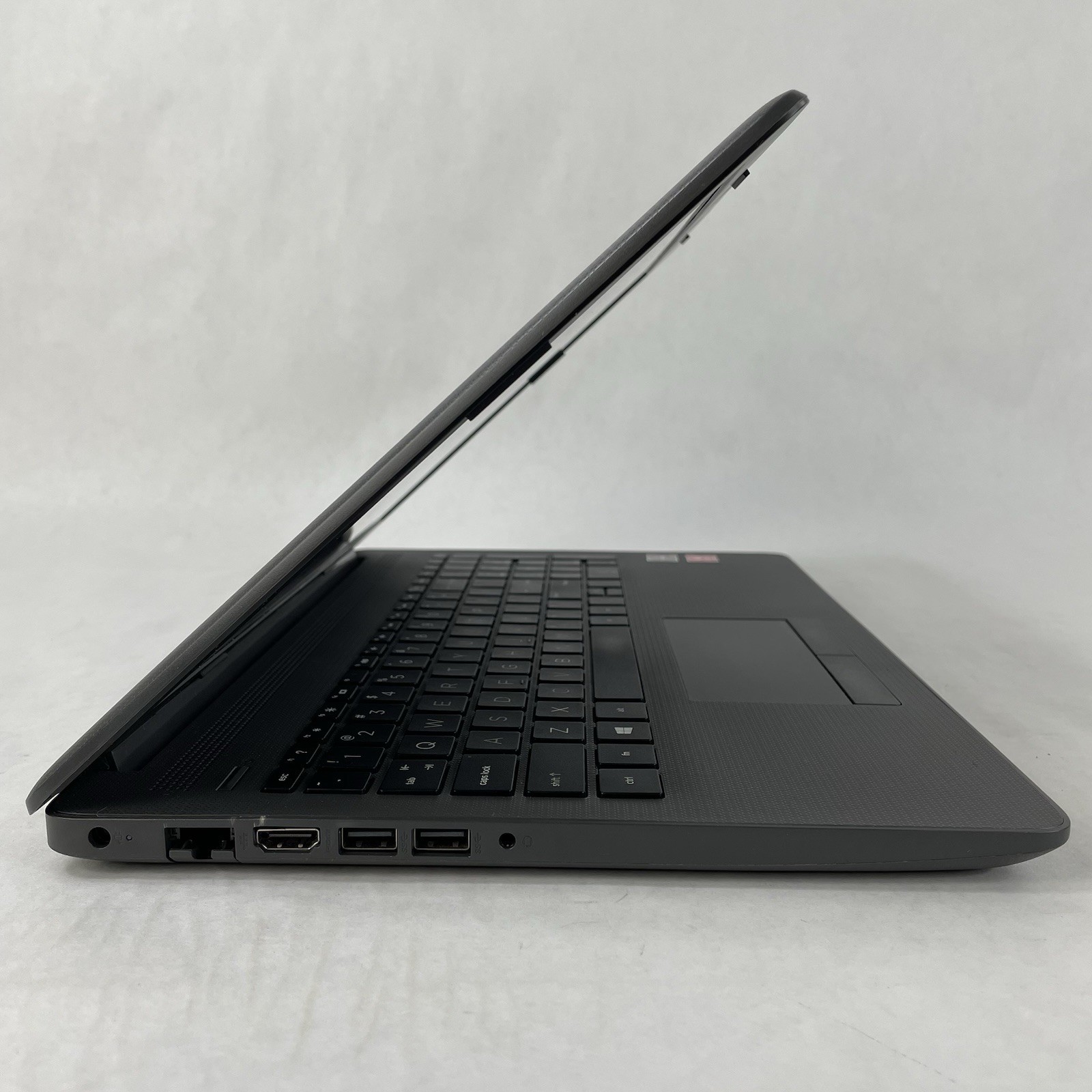 HP 255 G7 15.6″ Ryzen 3 2200U 2.50 GHz 8 GB RAM No SSD/OS/AC