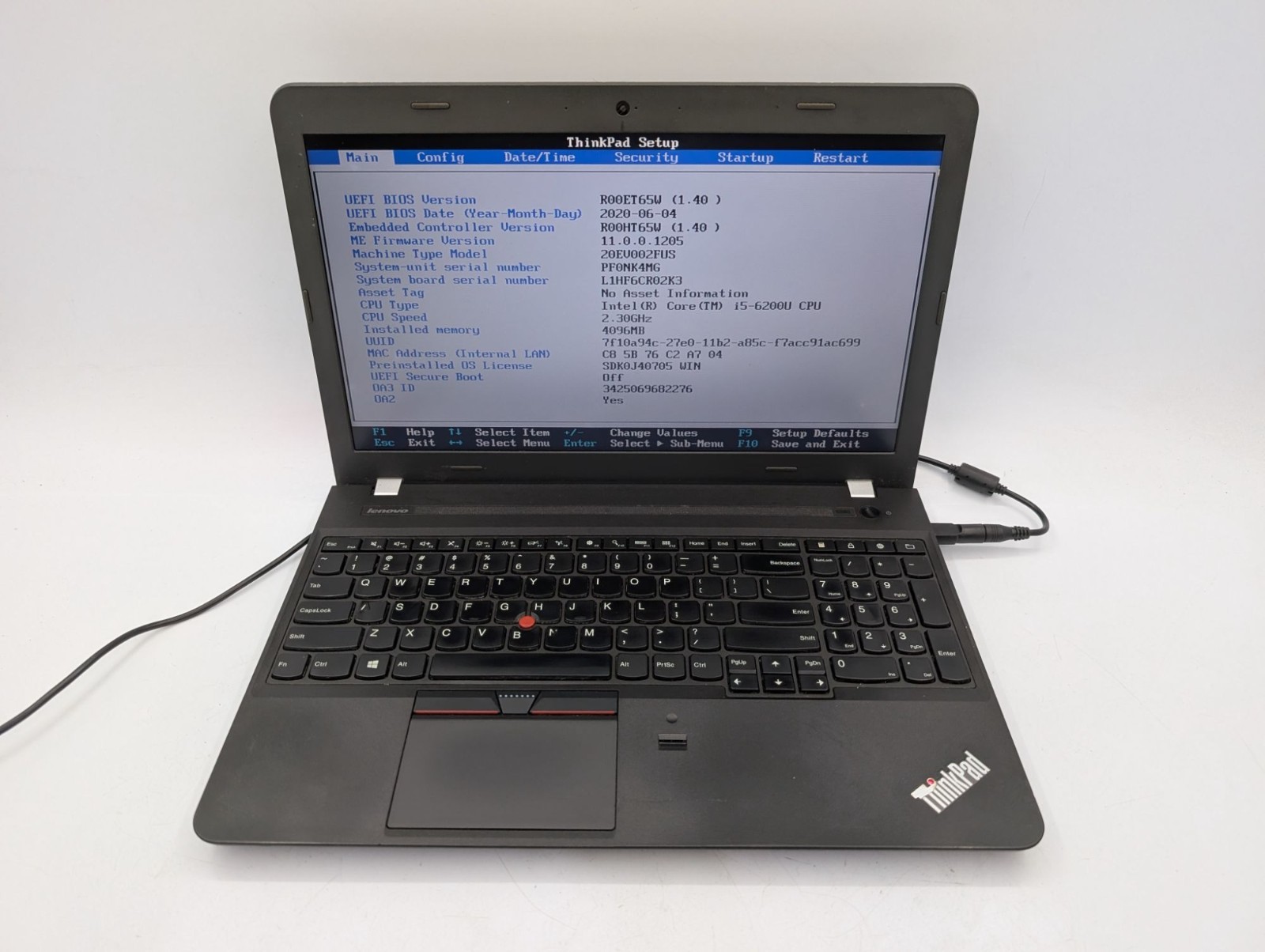 Lenovo ThinkPad E560 15.6″ Display Intel Core i5-6200U 2.30 GHz 4GB RAM Black