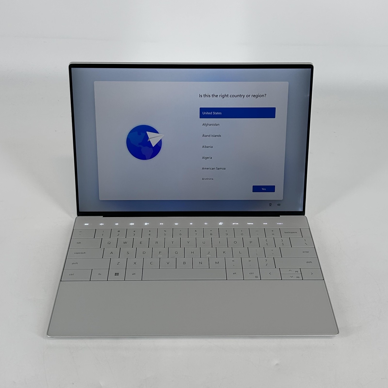 Dell XPS 13 Plus 9320 FHD+ 1.7 GHz i5-1240P 8GB RAM 512GB WATER DAMAGED SCREEN