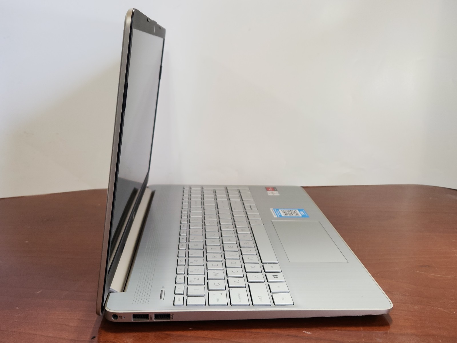 HP 15.6 Athlon N3050 4/128GB Windows 11 home 15-ef1072wm
