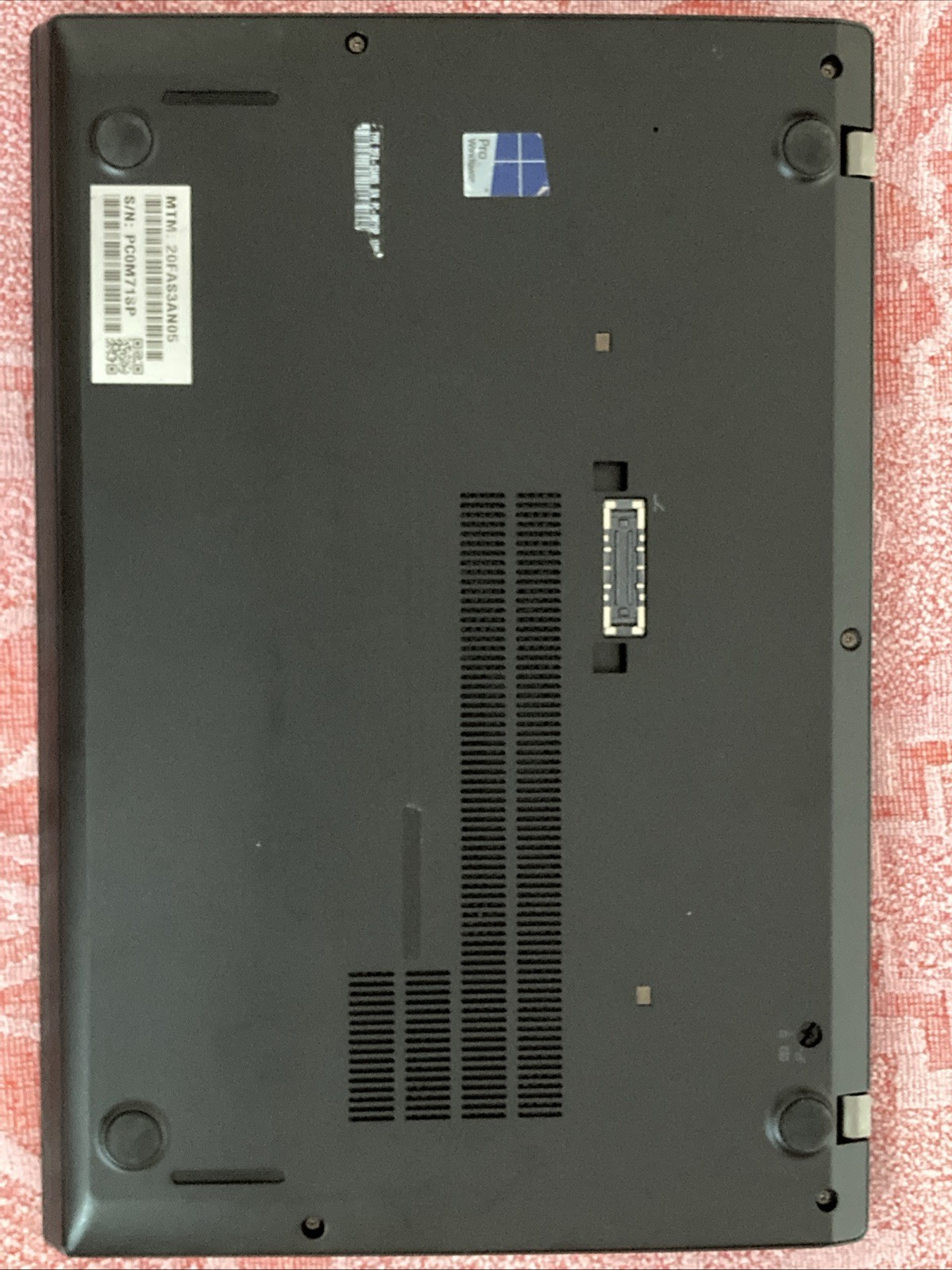 Lenovo Ultrabook T460s Core i7 512GB SSD, 20GB RAM, Ubuntu Desktop 26.10
