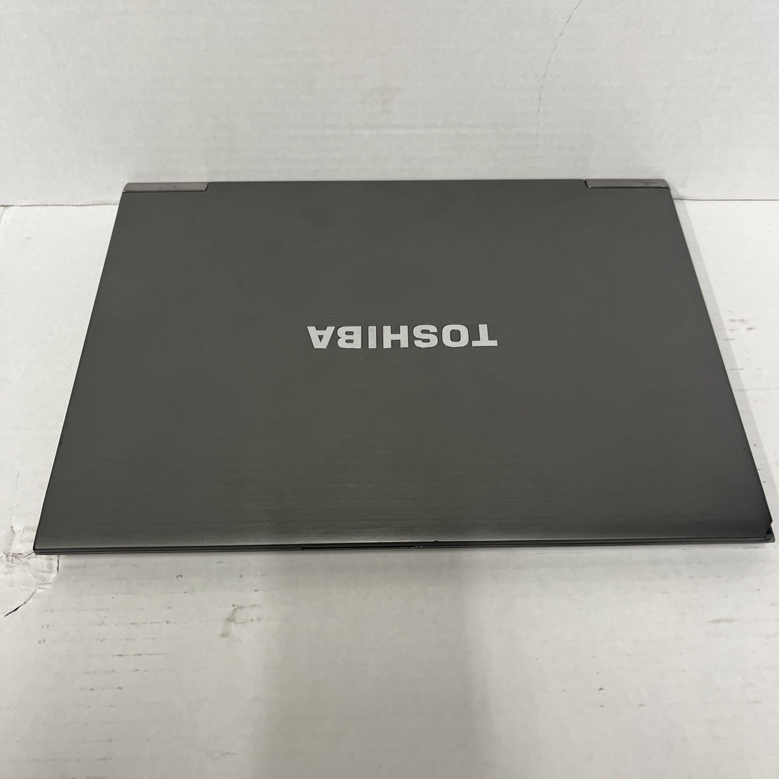 Toshiba Portege Z835-P360 Intel i3-2367M 1.4GHz 4 GB NO HDD