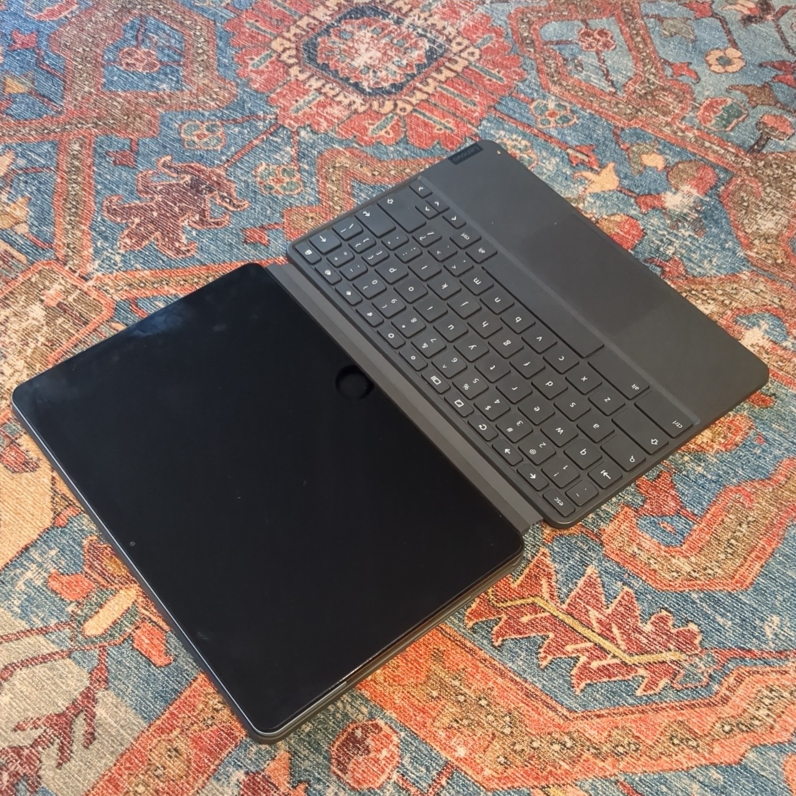 Lenovo Chromebook Duet 10.1″ (128GB) 2-in-1 Tablet Laptop – Ice Blue/Iron Gray