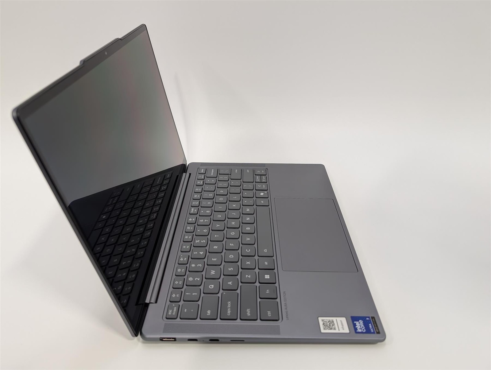 Lenovo Slim 7 14″ Core Ultra 7 258V 32GB 1TB SSD Arc Luna Grey Used-Very Good