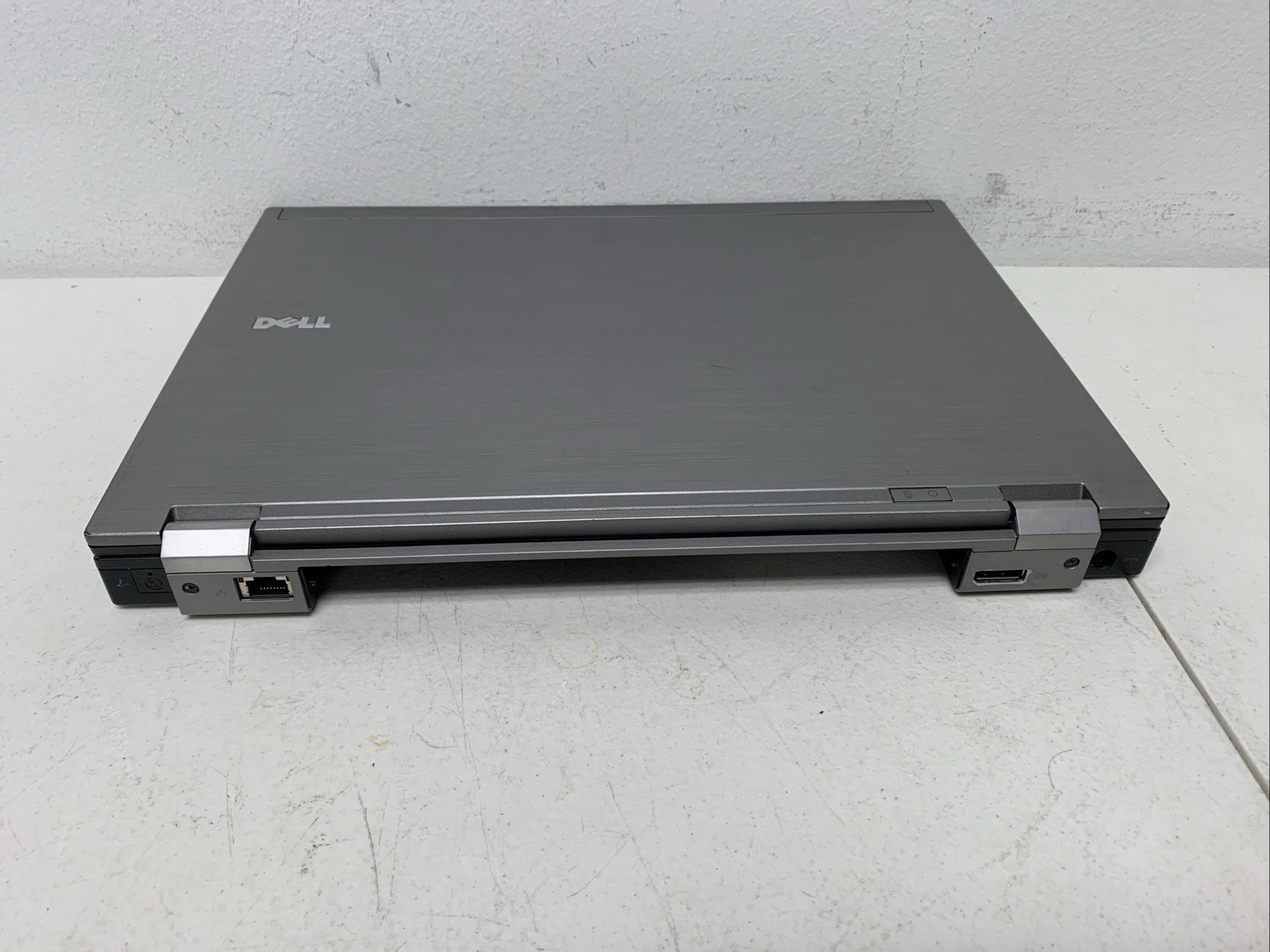 Dell Latitude E6410 Intel Core i5 M 560 2.67GHz No Ram NO HDD For Parts