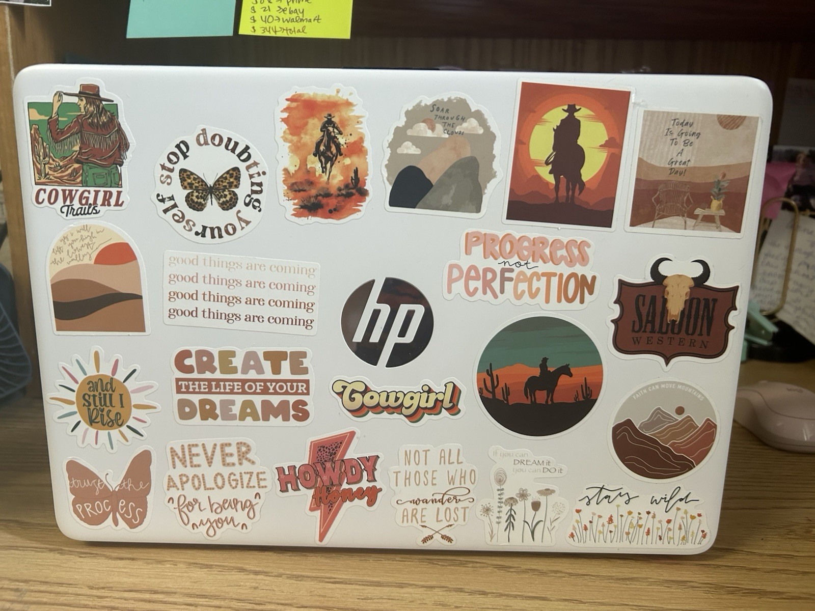 HP 14-dq3xxx Laptop Intel Celeron N4500 4GB RAM 14″ SSD Windows 11 White