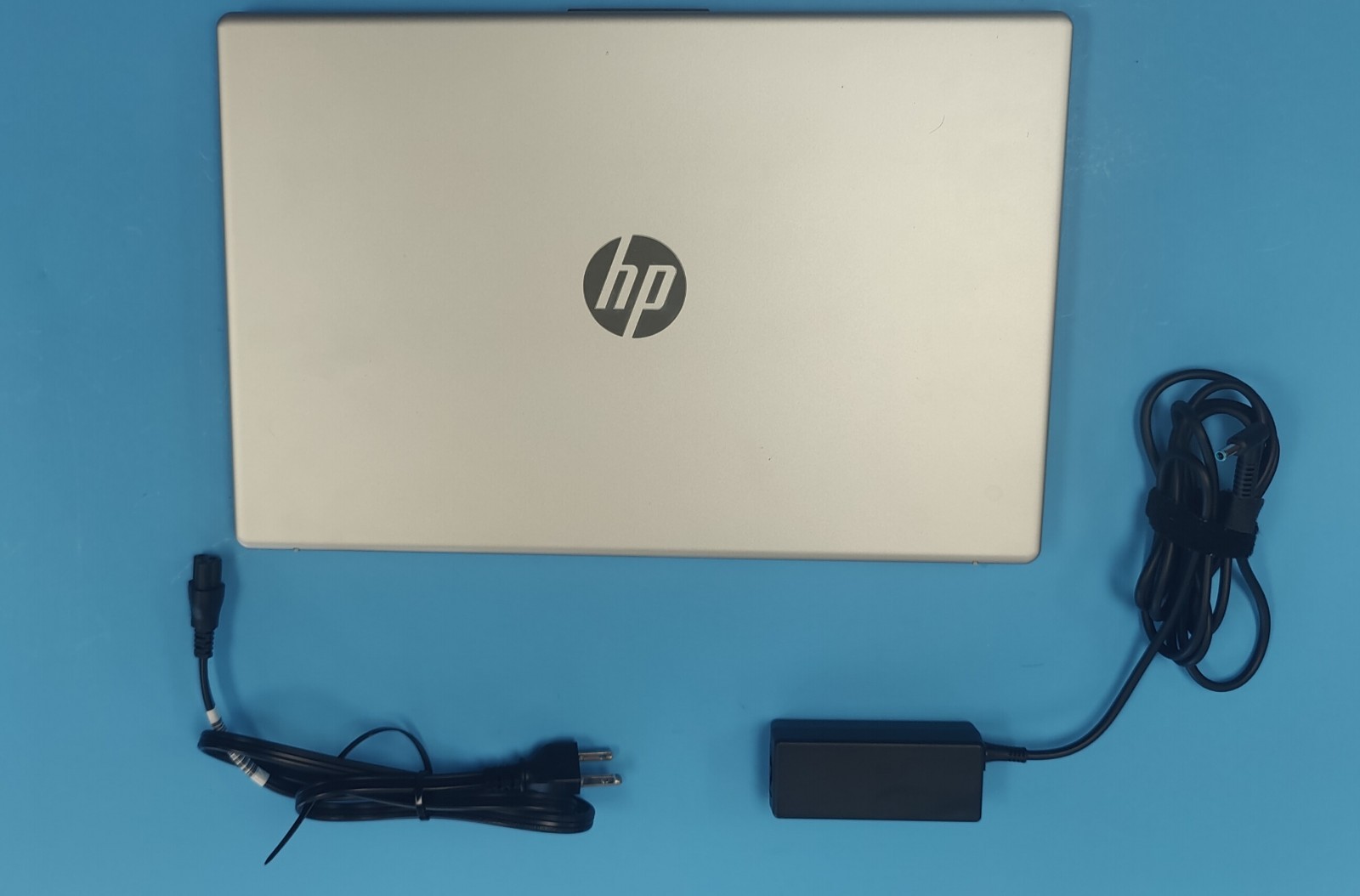 HP Laptop / 15-FC0146dx 15.6 in FHD IPS Ryzen 5 7520U 8GB 512GB SSD Win 11