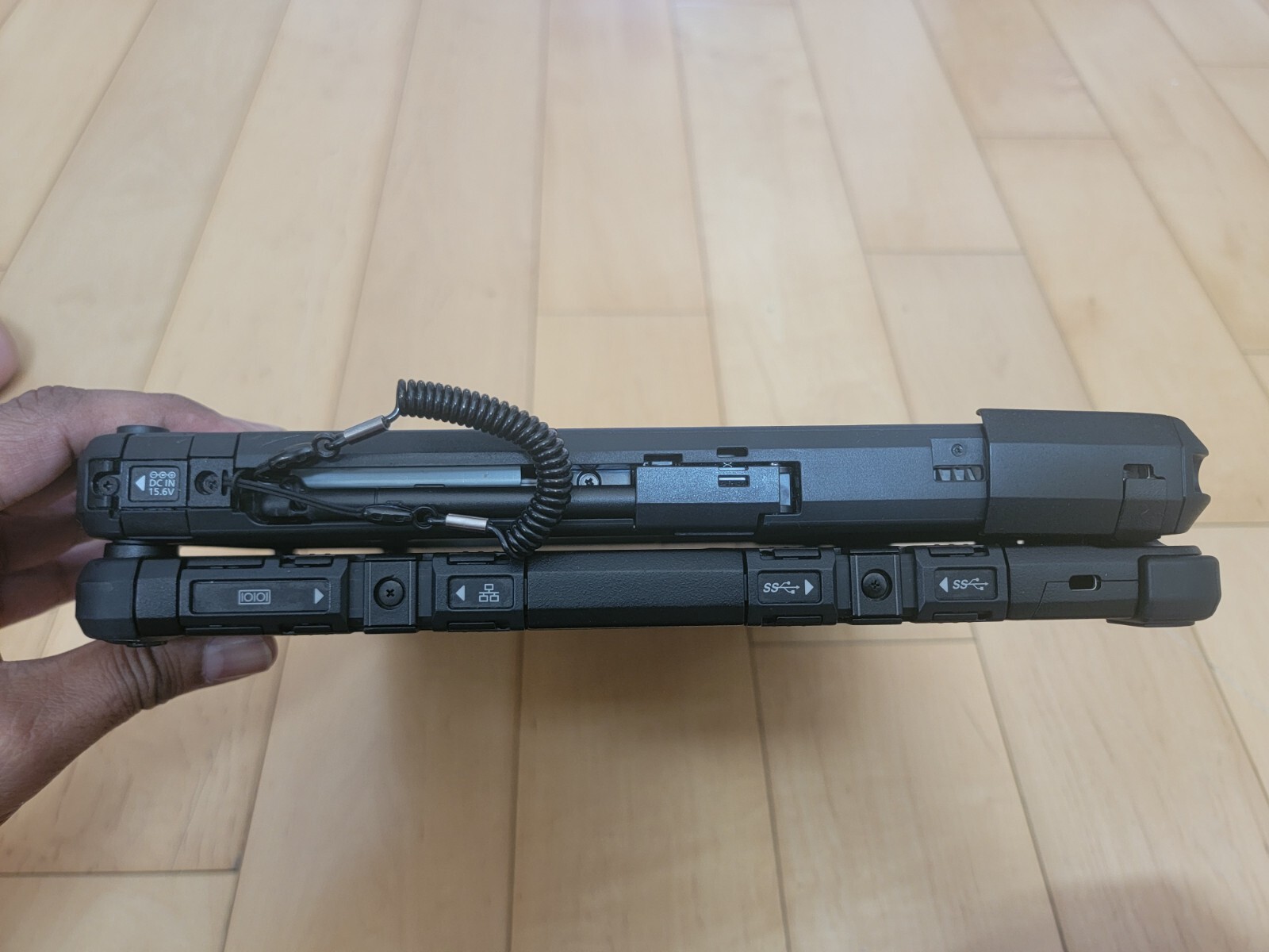 Panasonic Toughbook CF-33 12″ i5-7300U 16GB 1TB SSD W10 Pro Touch 2-in-1 LTE