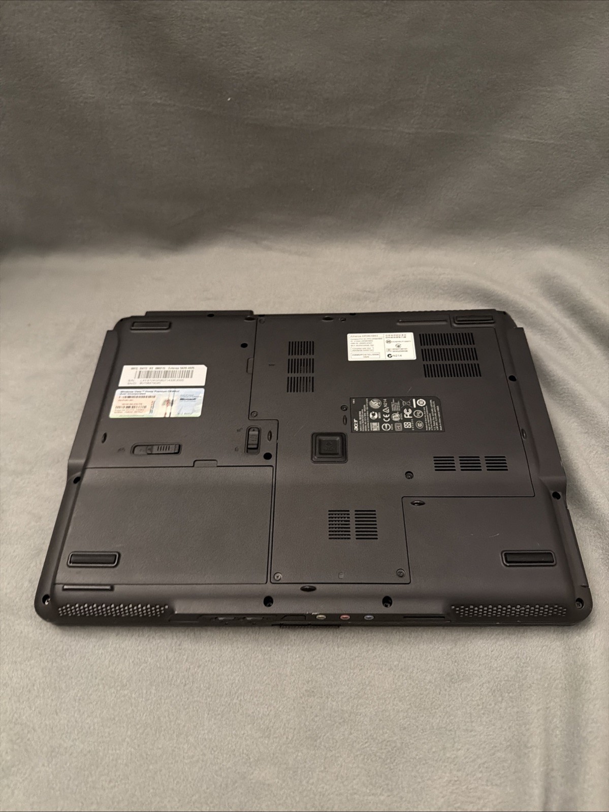 Acer Extensa 5620-4025 Intel Pentium T2370 1.73GHz 120 GB HDD NO CHARGER 4 parts