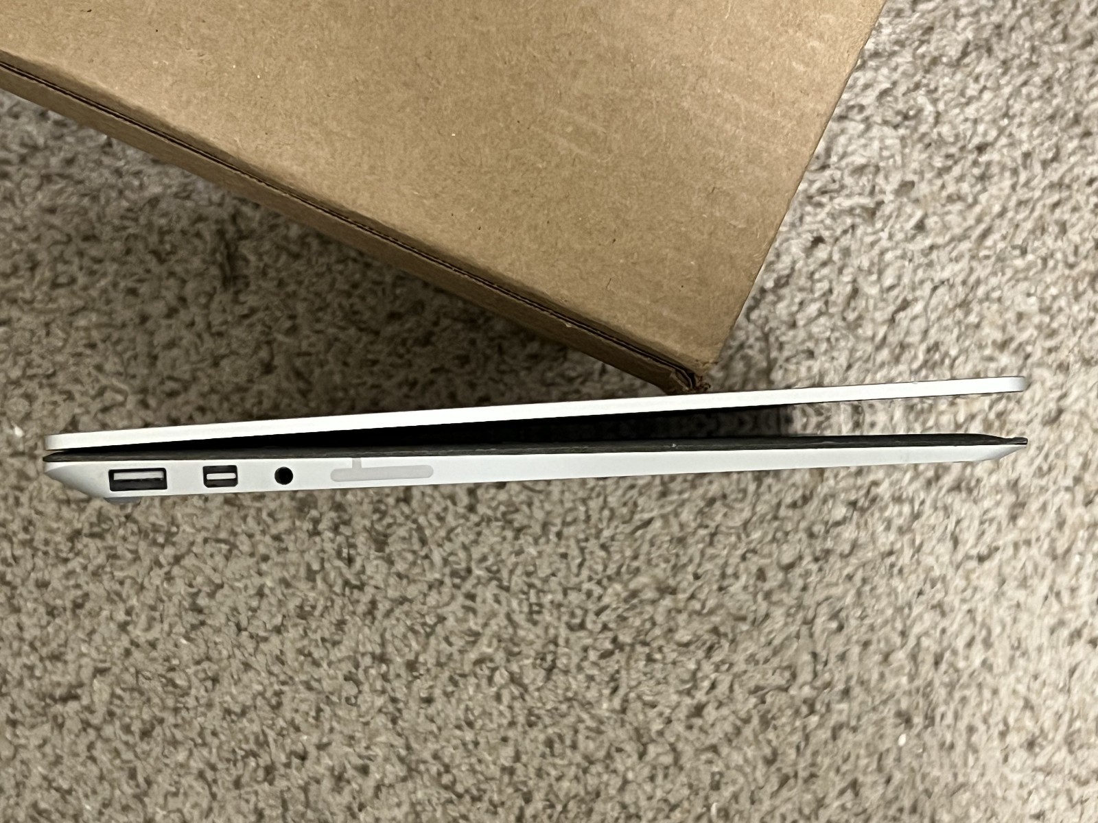 Microsoft Surface Laptop 2 (Intel Core i7-7660U, 16GB RAM, 512GB) Platinum – SEE