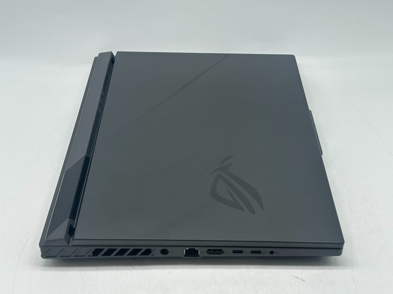 ASUS ROG Strix G16, 16” 16:10 2.5K 240Hz, RTX5070Ti, R9 9955, 32GB DDR5, 1TB SSD