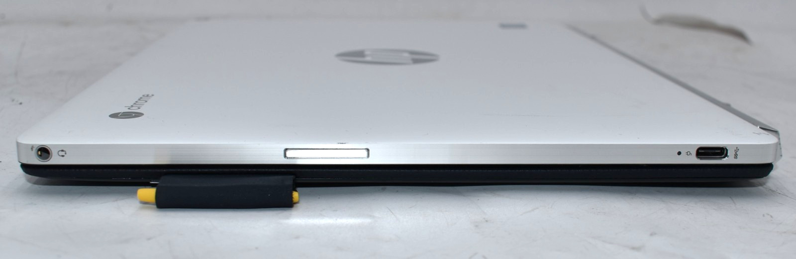 12.3″ HP ChromeBook X2 2-In-1 Touchscreen M3-7Y30 @ 1.00GHz 2GB RAM 32GB HD