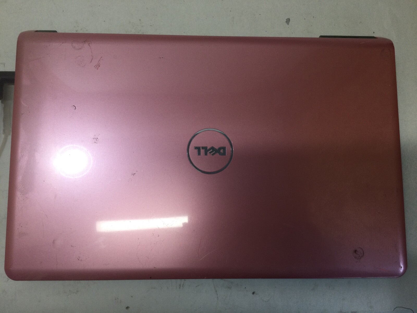DELL INSPIRON 1564 – INTEL I3 – 4GB RAM – BROKEN SCREEN – FOR PARTS – READ = BB!