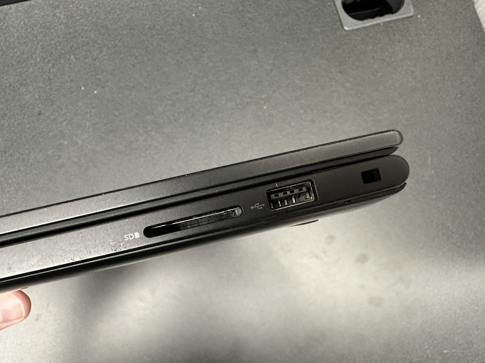 Dell Latitude 3390 2-in-1 i5-8250U 1.60GHz 8GB RAM 128GB SSD Win10Pro