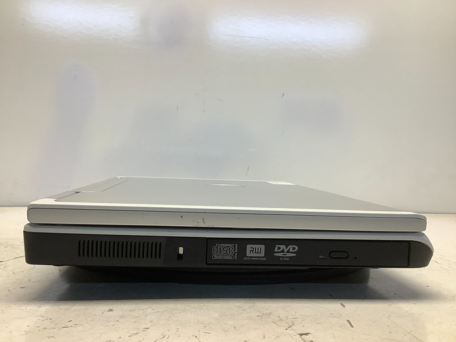 Dell Inspiron 1501 AMD Athlon 64 X2 TK-55 1.8GHz 1 GB NO HDD