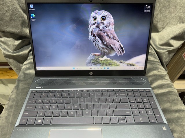 HP Pavilion 15T-CS300,i7-1067G7, 1.7GH,16GB,512GB SSD,Win 11, W/AC Adapter-READ!