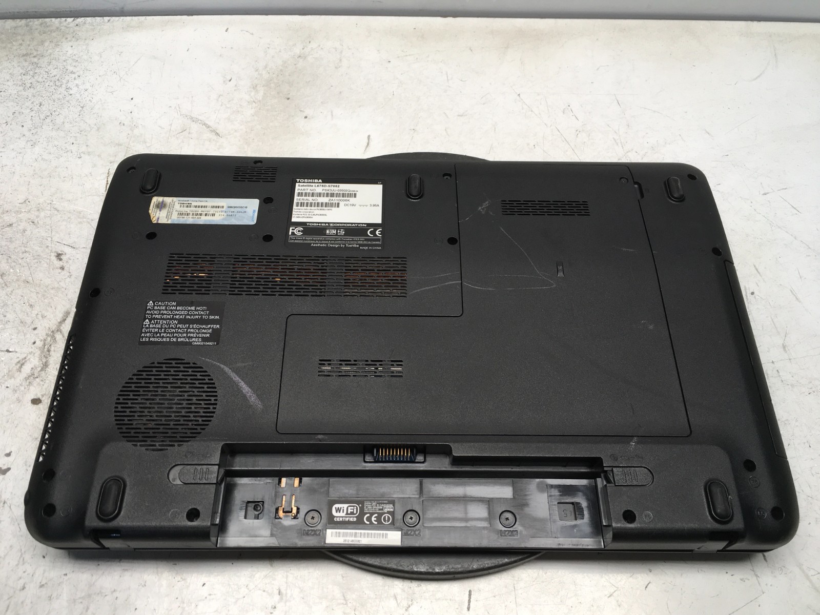 Toshiba Satellite L675D-S7052 AMD Phenom II X2 N640 2.9GHz No RAM NO HDD