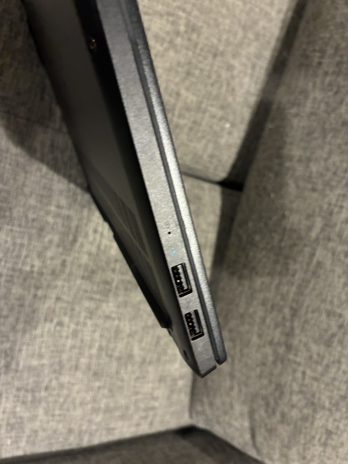 Lenovo IdeaPad 5 2-in-1 14AHP9 14″ Ryzen 7 8845HS 3.8GHz 16GB RAM 1TB SSD