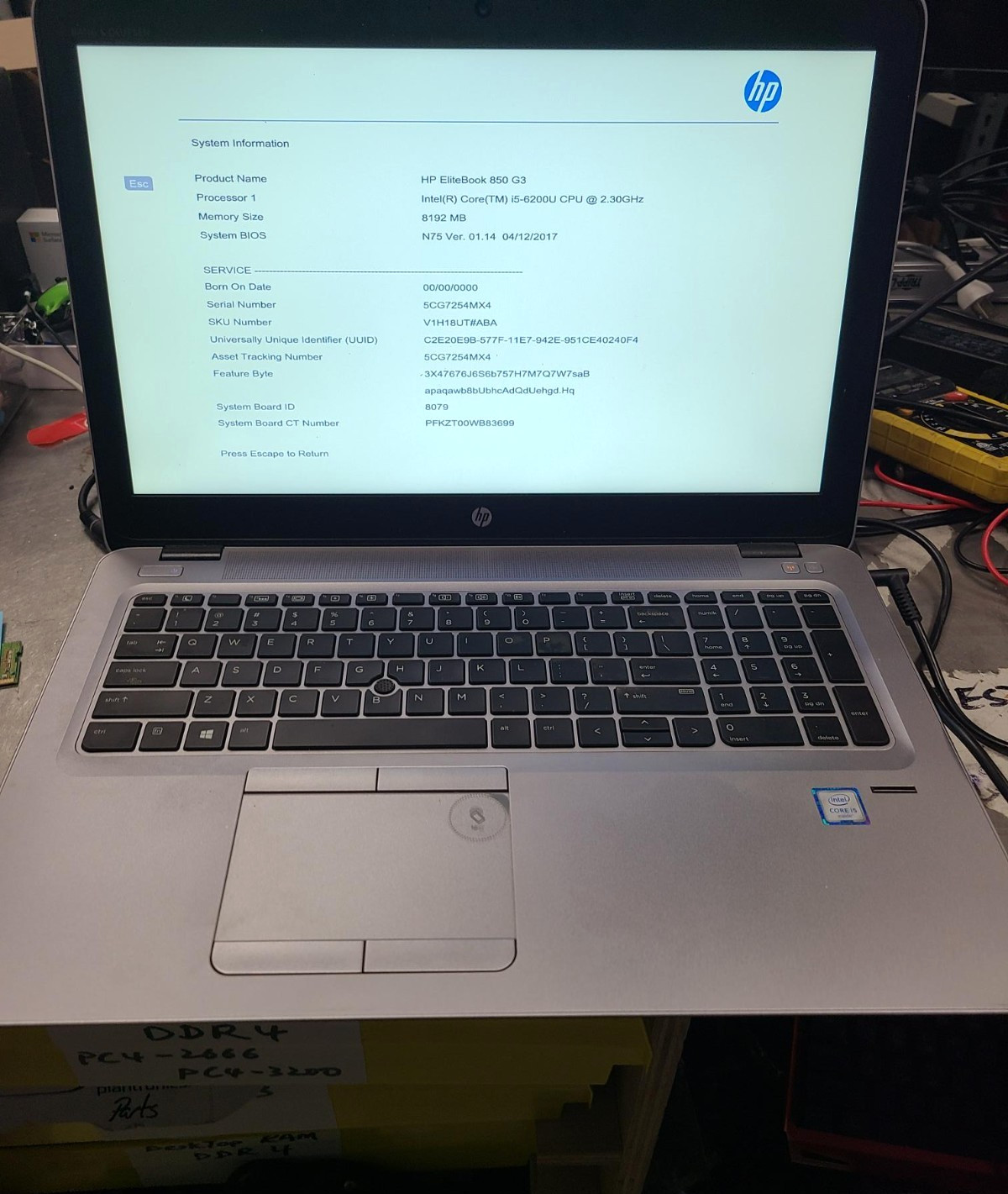 HP EliteBook 850 G3 15.6 I5-6200U 2.30 8GB, 256SSD Laptop charger included