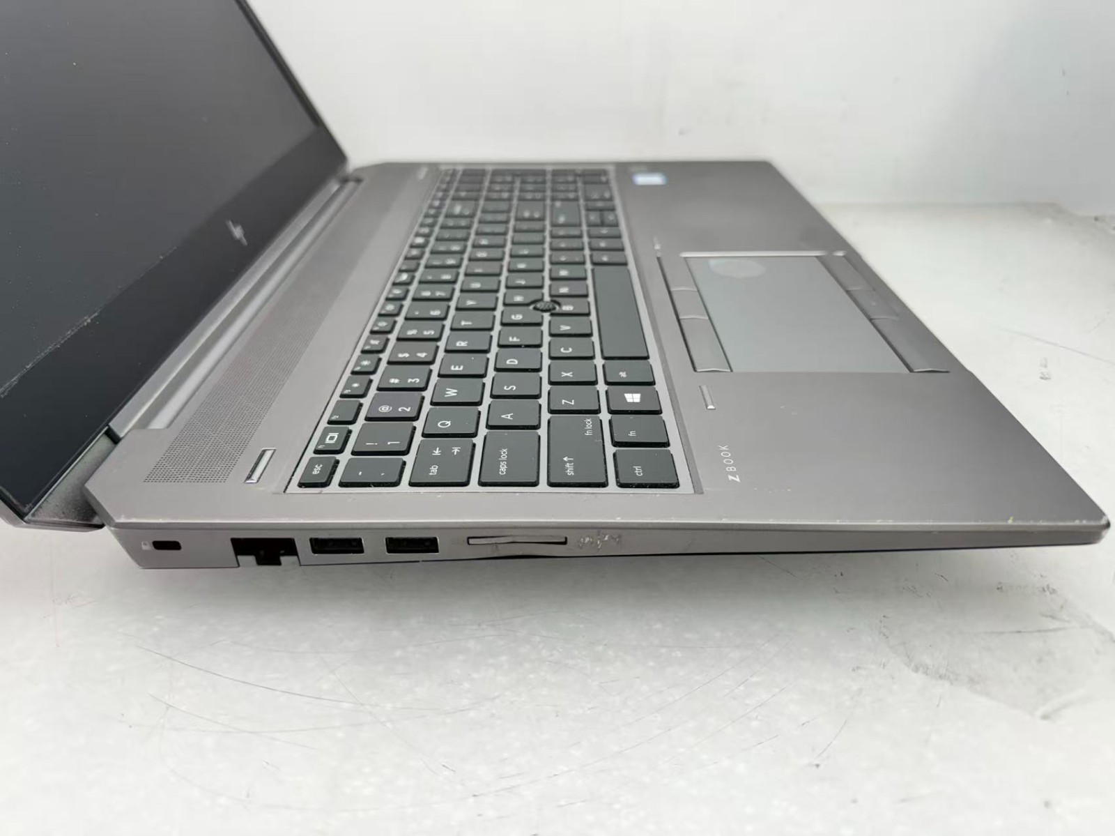HP ZBook 15 G5 15.6″ FHD i7-8850H@2.6GHz 32GB RAM 256GB P2000 Win11 *READ*