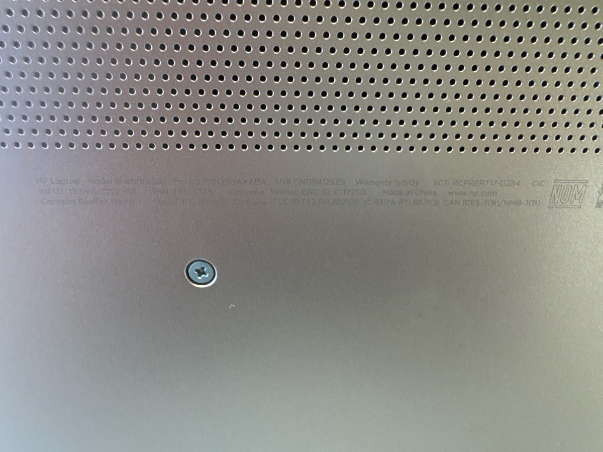 HP AMD A4 238GB W/CHARGER (P05025477)