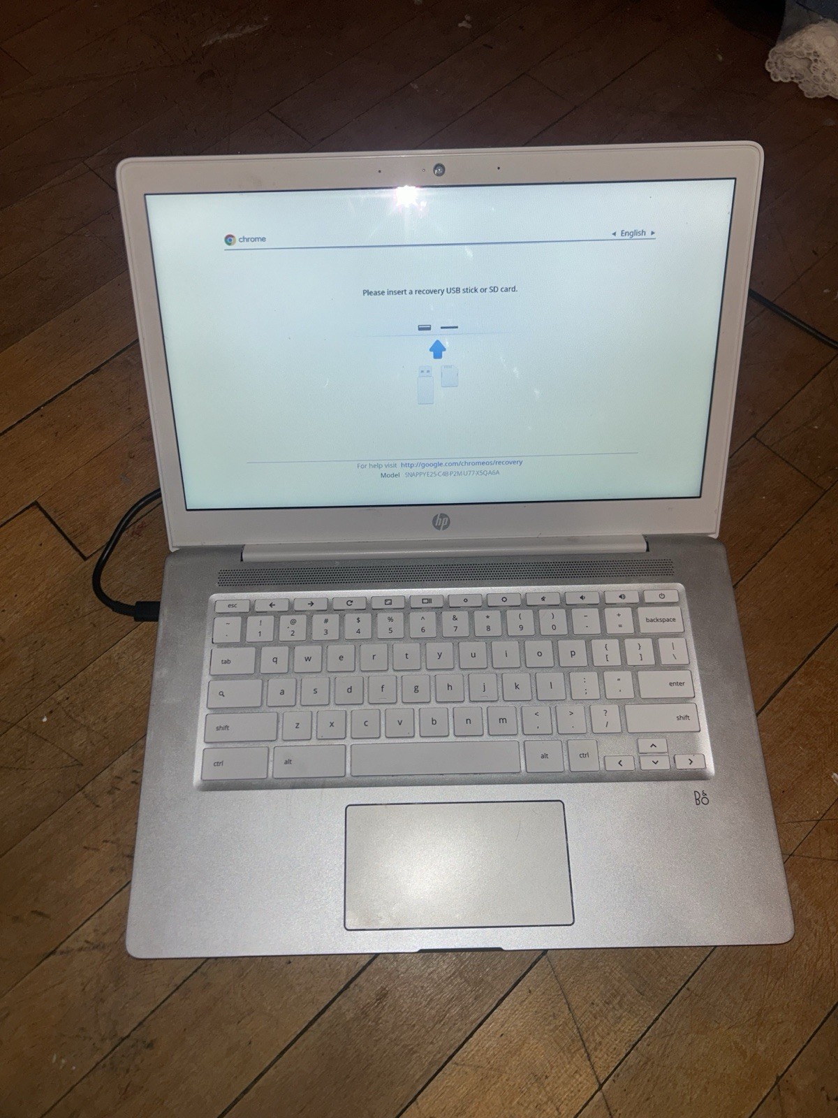 HP Chromebook 14″ Laptop White and Grey Chrome OS AS-IS *CHECK DESCRIPTION*