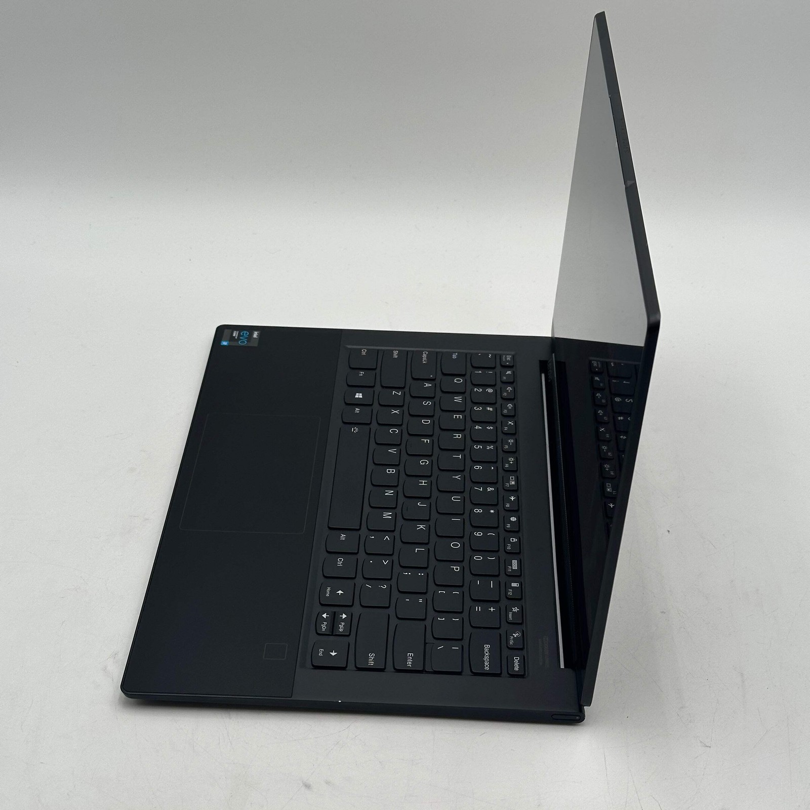 Lenovo Yoga 9 14ITL5 14″ 4K UHD Touch 2-in-1 Laptop i7-1195G7 16GB 512GB Win 11