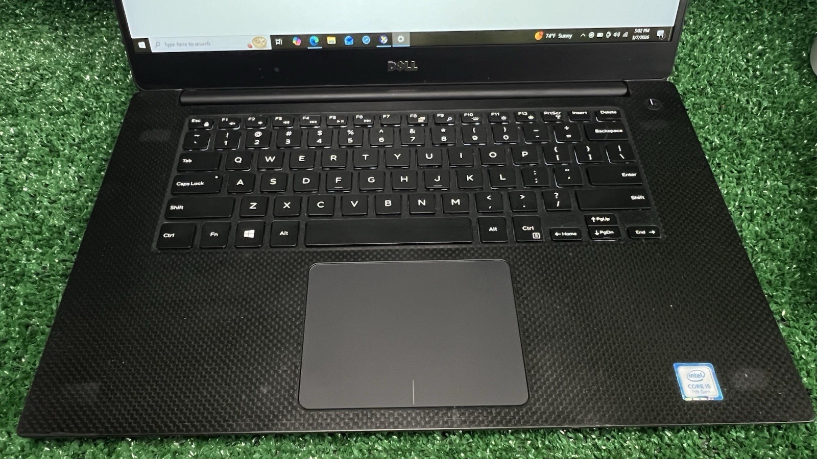Dell XPS 15 9560 15.6″ i5-7300HQ, GTX 1050, 8GB RAM, 256GB SSD, Win 10.