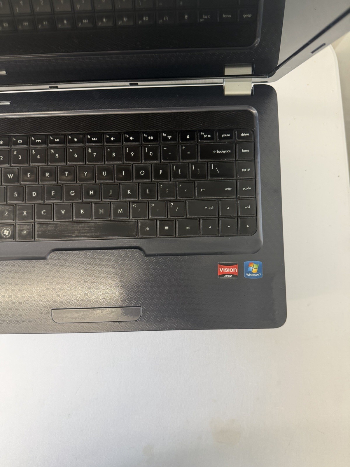 HP G62-340US Laptop – Unknown if Screen is Good – AMD – Read Des