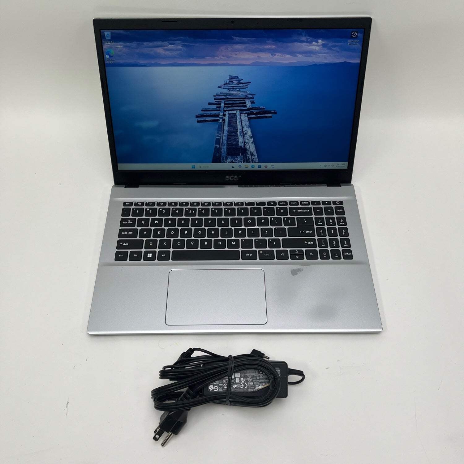 Acer Aspire 3 15.6″ i5-1235U 1.3GHz 8GB RAM 256GB SSD