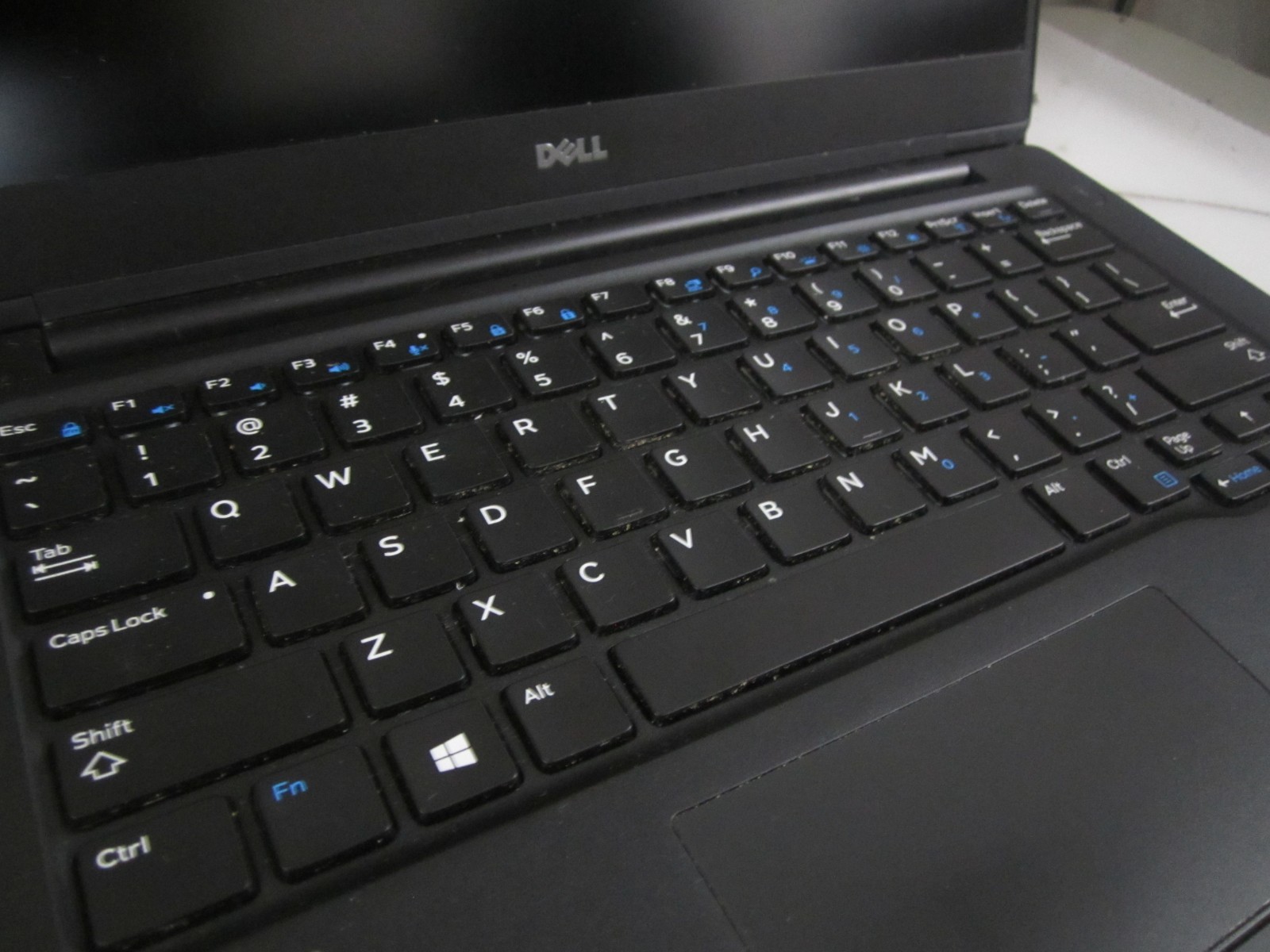Dell Latitude 7370 Laptop m7-6y75 1.20GHz 16GB 128GB M2SSD NOOS LAPTOP + AC