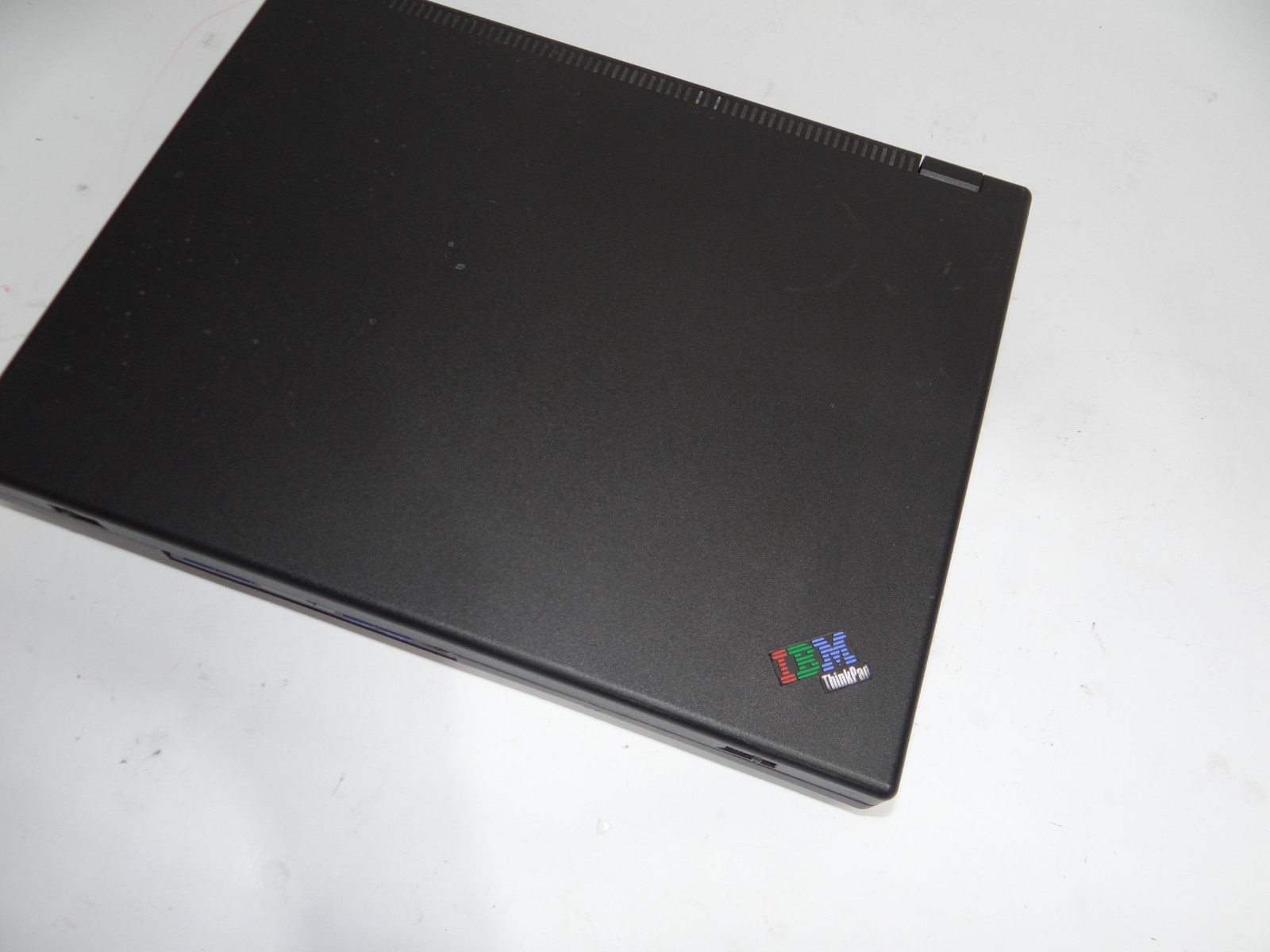 Rare IBM 2611-412 Laptop Floppy Serial Port Boots to BIOS No HDD Pentium Win 98
