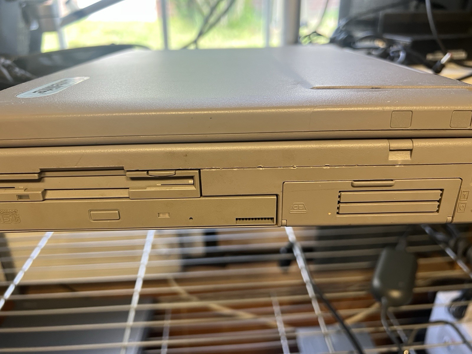 Vintage Toshiba Satellite 330CDT Intel Pentium MMX Windows 95 For Rebuild Parts