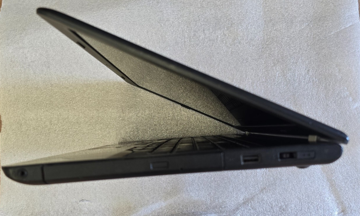 Lenovo ThinkPad E560 i7-6500U 2.5GHz 4GB W10 Laptop Notebook PC READ