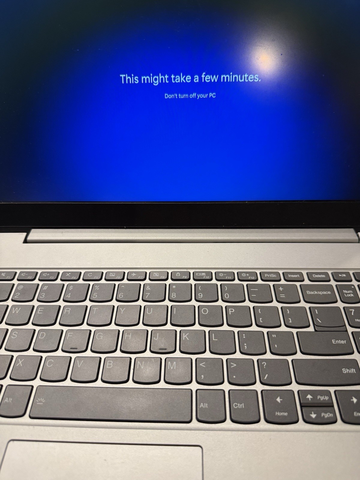 Lenovo IdeaPad S340-15API 15.6″ AMD Ryzen 5-3500U 8GB RAM 256GB SSD Win-11