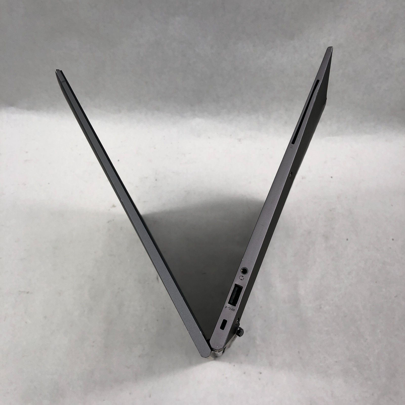 HP ZBook Firefly 15 G8 Mobile Workstation i7-1185G7 16GB RAM 512GB SSD No OS
