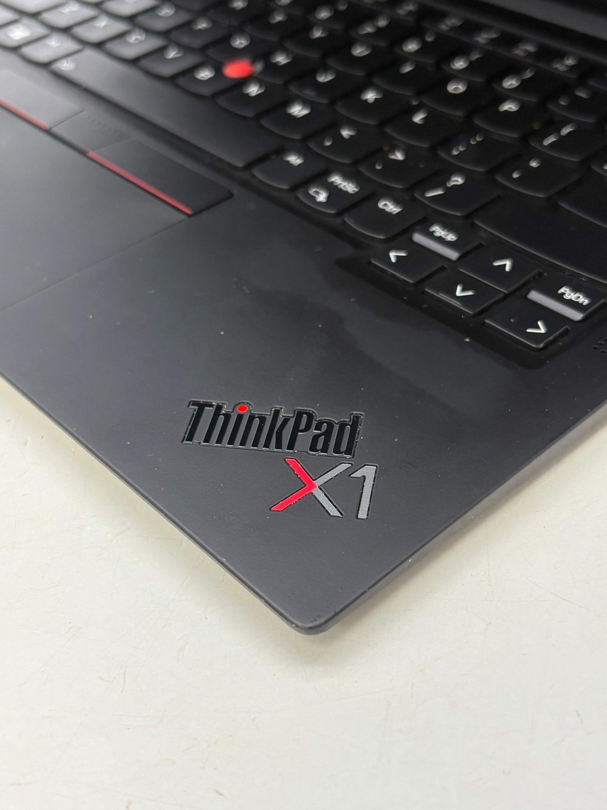 Lenovo ThinkPad X1 Carbon Gen 9 Intel Core i7-1165G7 16GB RAM 1TB SSD Black