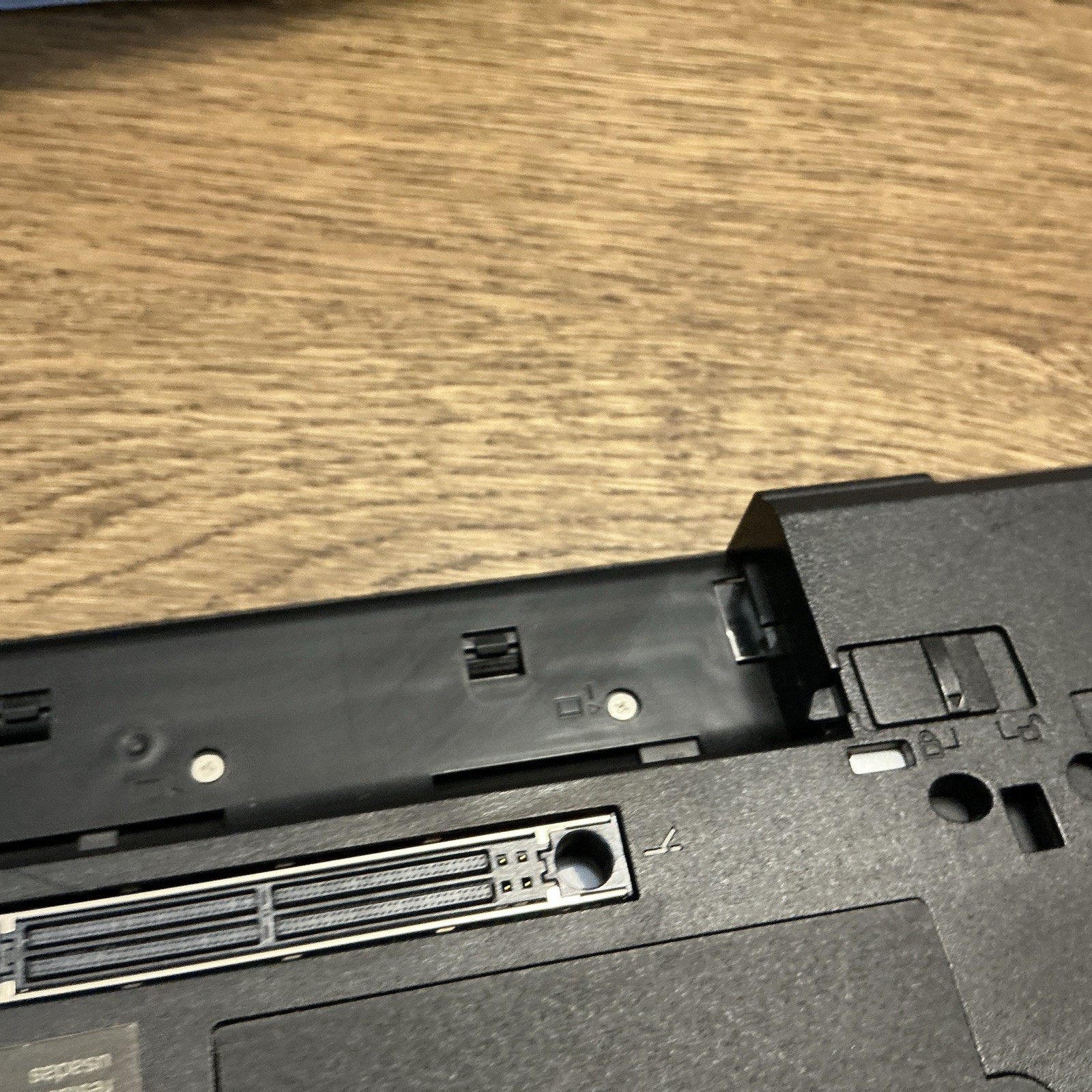 IBM ThinkPad R52 Intel Pentium M 1.86GHz – Dim Screen – READ