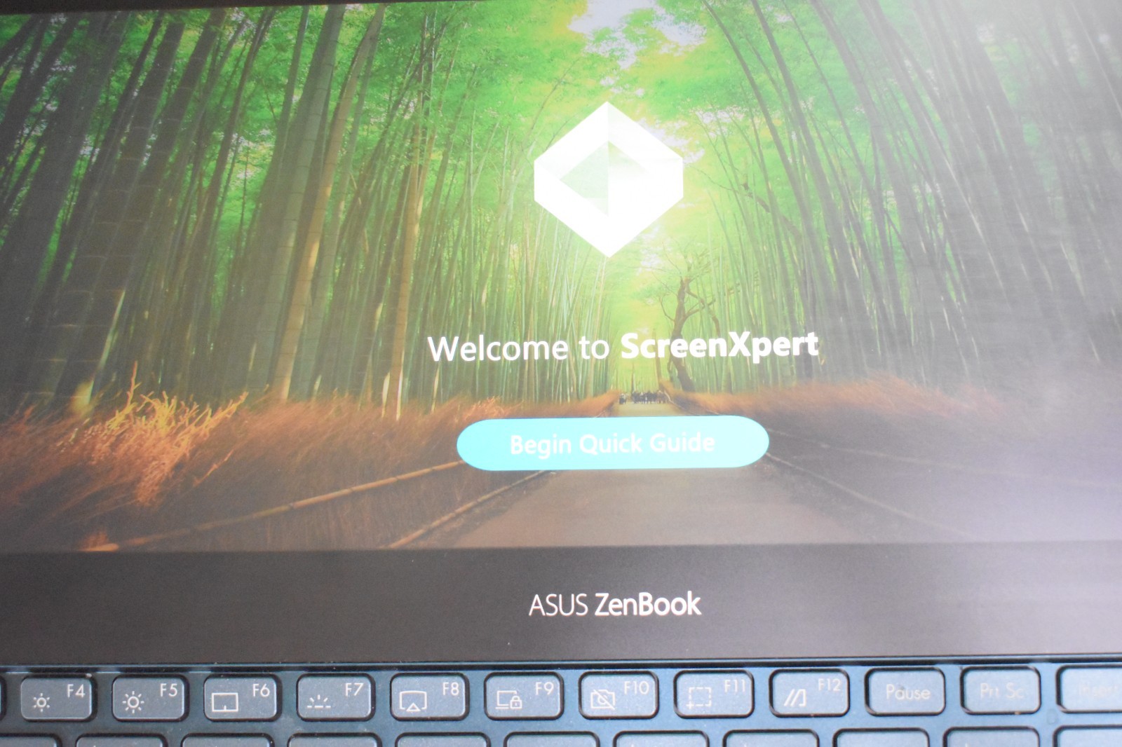 ​ASUS ZenBook Pro Duo 15.6″ 4K Dual Screen TS | i9-9980HK, RTX 2060, 32GB