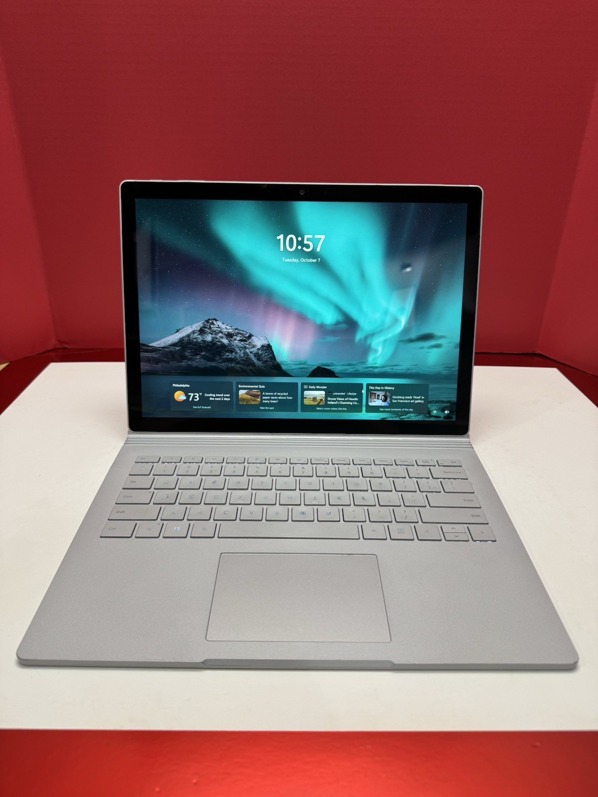 Microsoft Surface Book 2 13.5” i5 8350U 1.7GHz 8GB RAM 256GB 2 In 1 Laptop