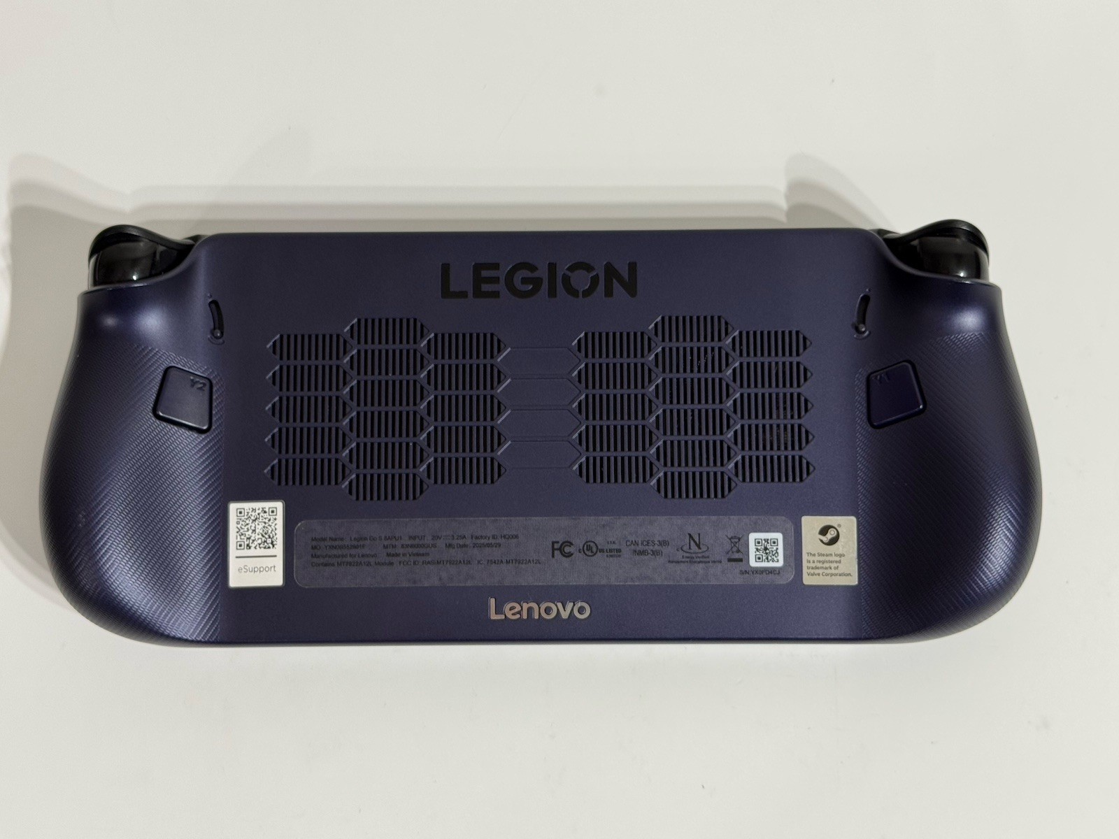 Lenovo Legion Go S 8″ 120Hz AMD Ryzen Z1 Extreme SteamOS, 32GB RAM, 4TB SSD