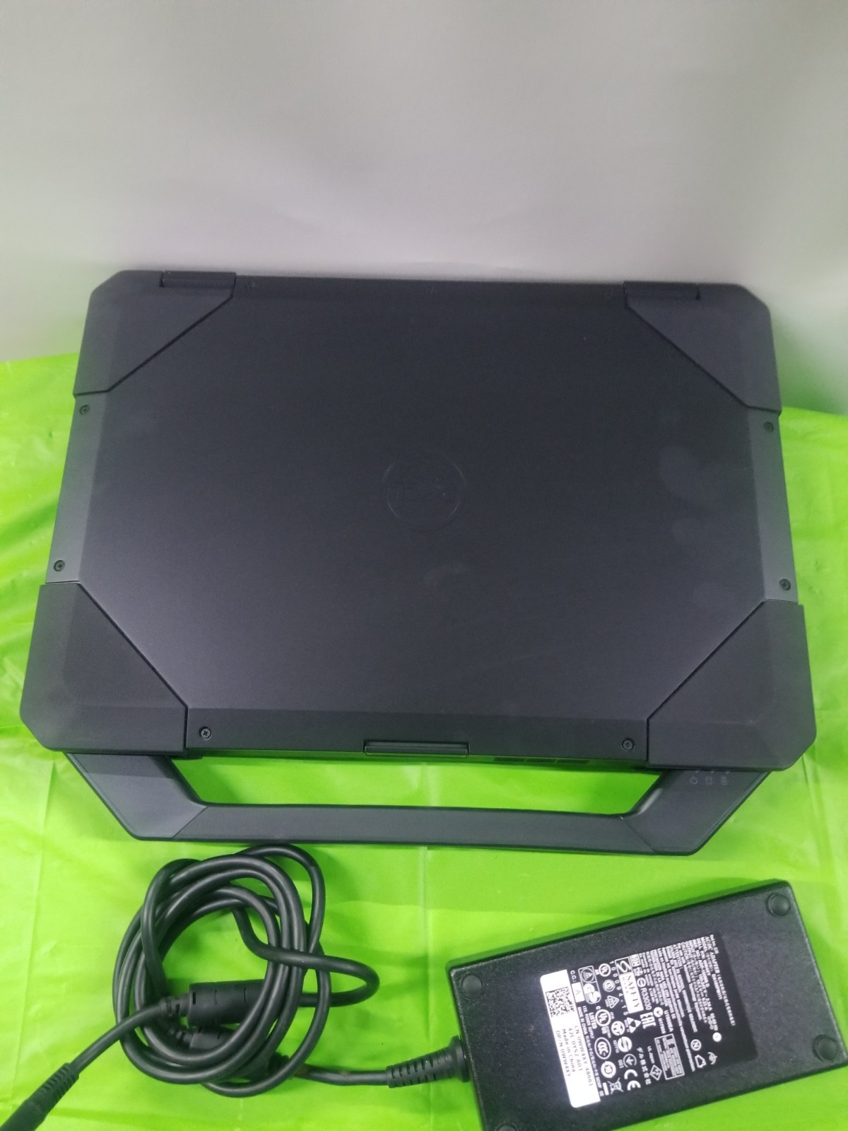 Dell Latitude Rugged 5414 14″ Core i5-6300U 2.4GHz 16GB 256GB SSD Touch, WIN 11
