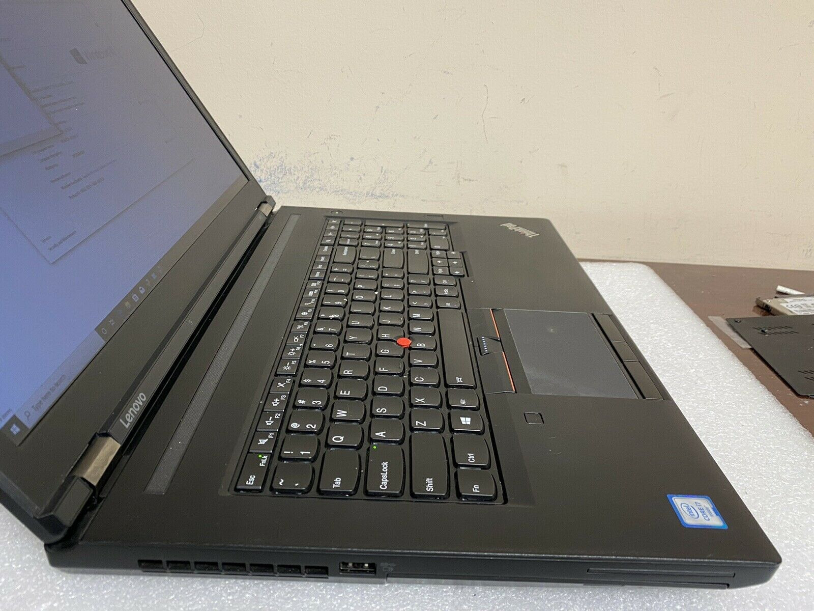 Workstation Thinkpad P70 XEON FAST 6TB SSD 64GB 17.3 4K UHD M4000M + DOCKING