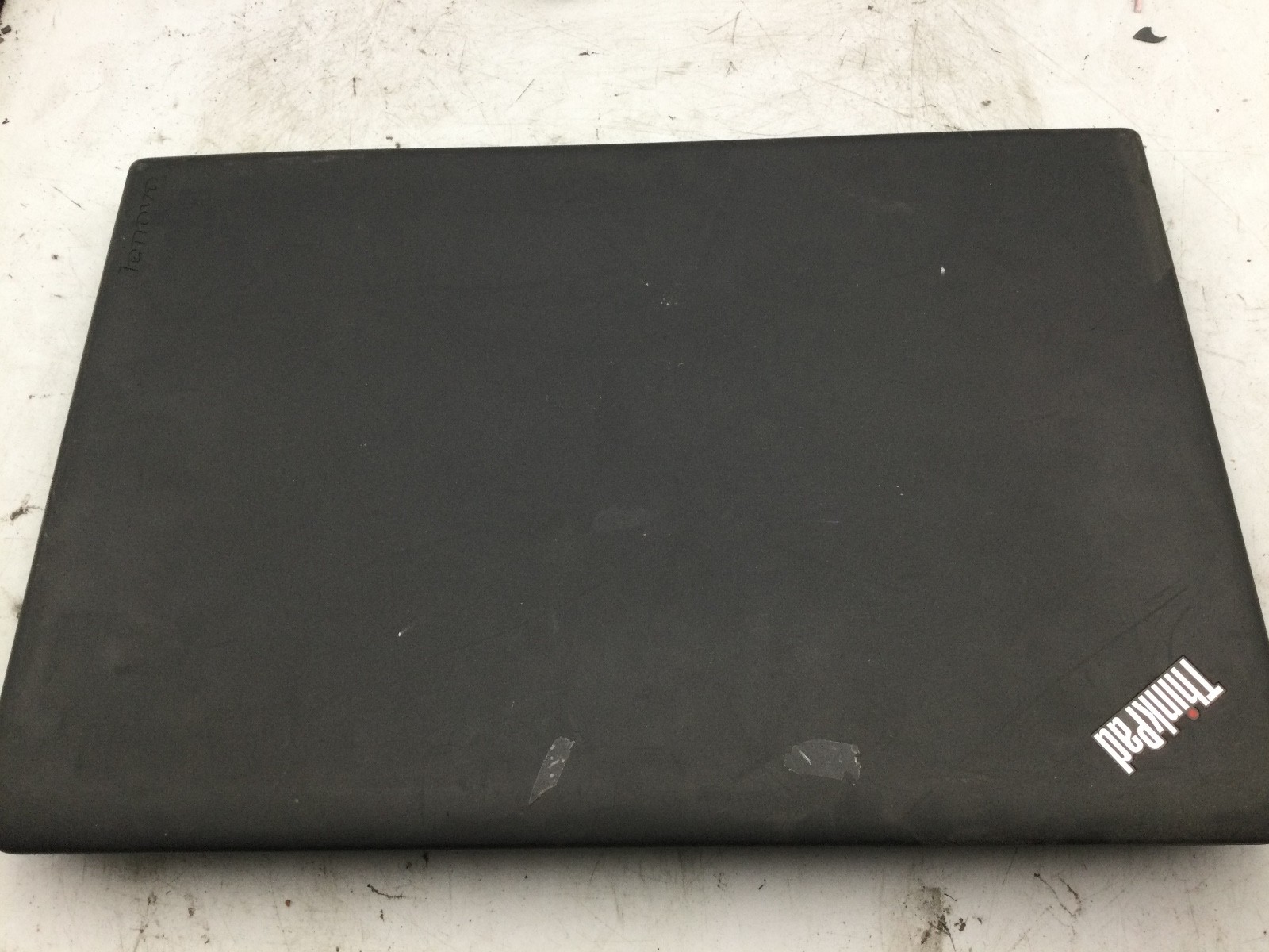 LENOVO THINKPAD E560 – BOOTS TO BIOS/BAD LCD – INTEL CORE I5 – NO RAM – READ-BB