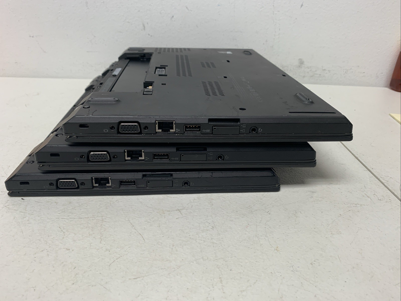 Lote (3) Lenovo ThinkPad T450 i5-5300U 2.30GHz 8GB RAM FOR PARTS AS IS/read Des