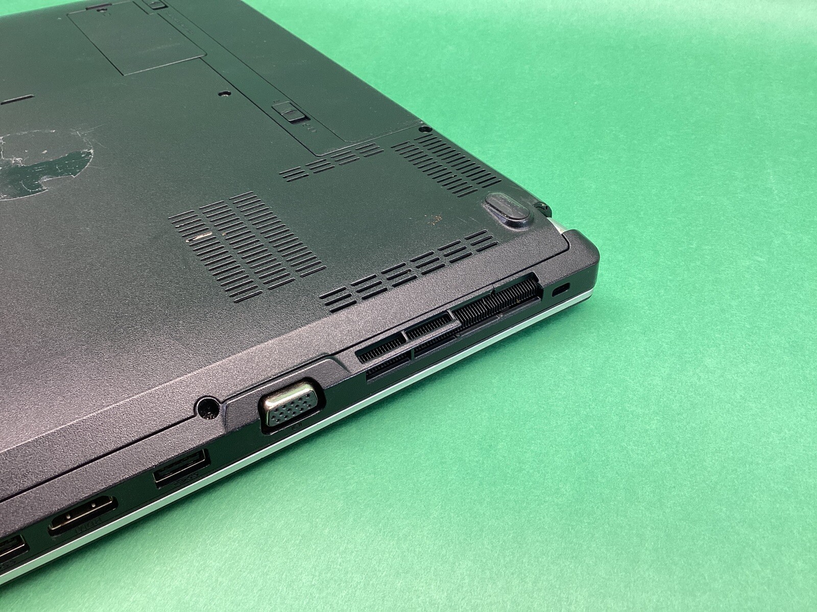 Lenovo ThinkPad Edge E440 14in laptop UNTESTED – POWERS ON