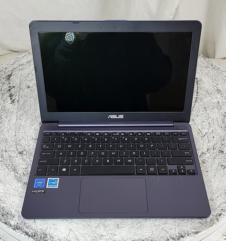 ASUS L203M L203MA-DS04 PC Laptop INTEL CELERON N4000 4GB 62GB SEE NOTES