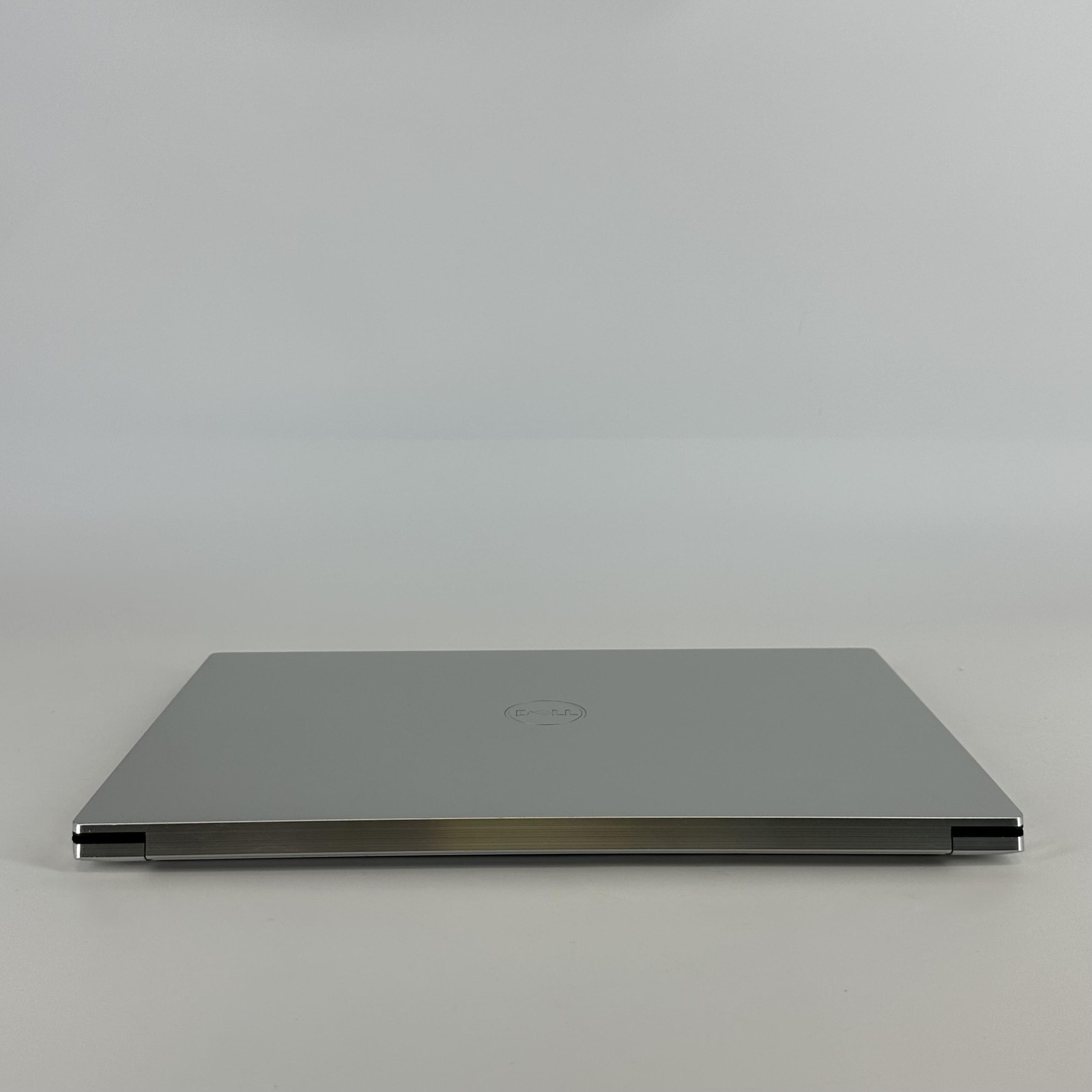 Dell XPS 15 9510 Silver FHD+ i5-11400H 2.70GHz 16GB RAM 512GB SSD Very Good