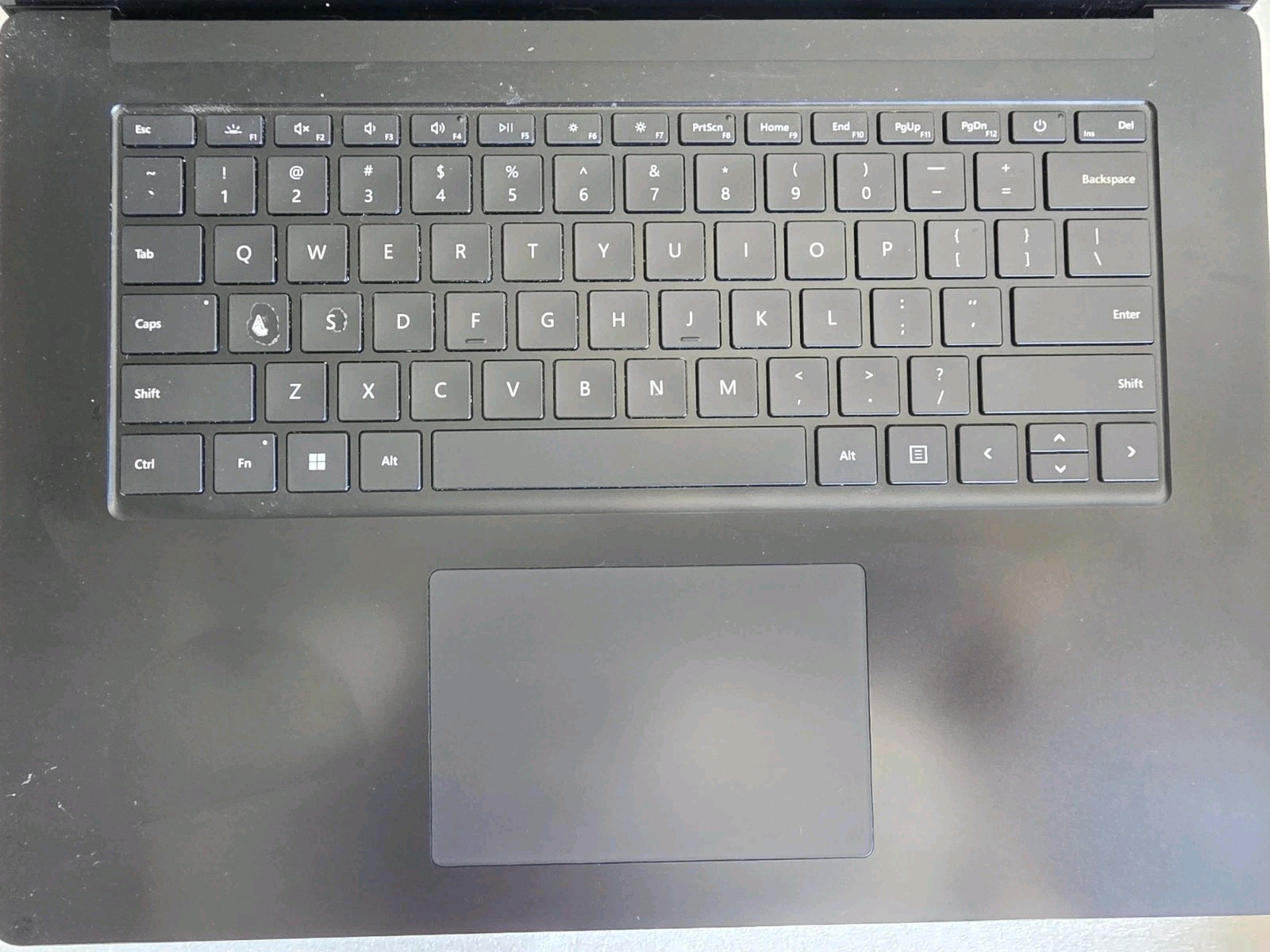 Microsoft Surface Laptop 4 15″ Core i7-1185G7 16GB RAM 256GB SSD Model 1979 Worn